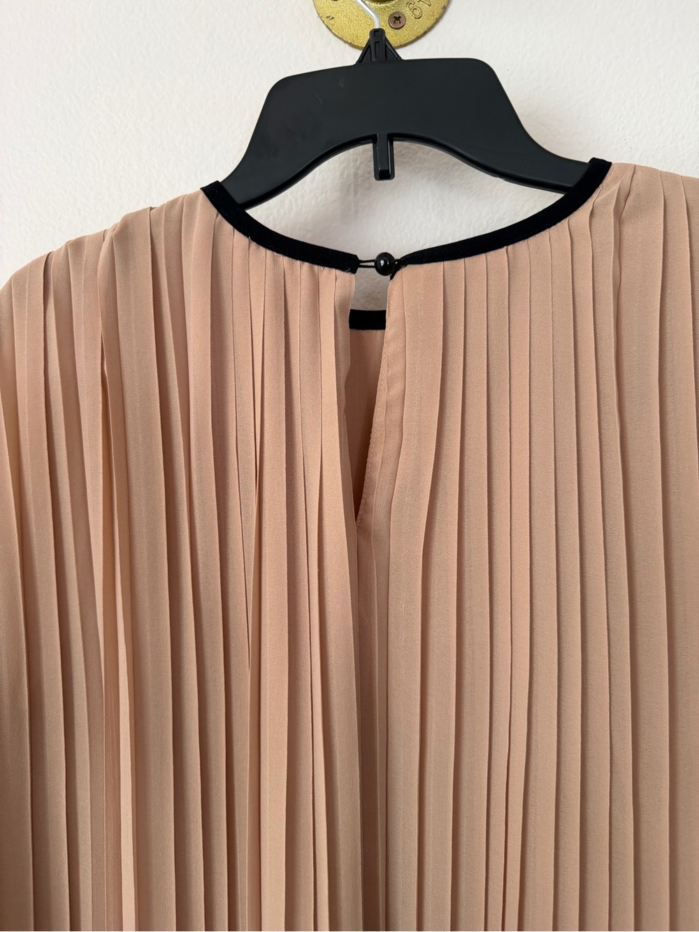 SHEIN Beige pleated maxi dress - Picture 6 of 7